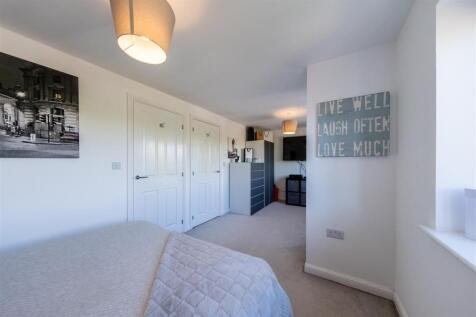 76 Ravencroft Street -044.jpg