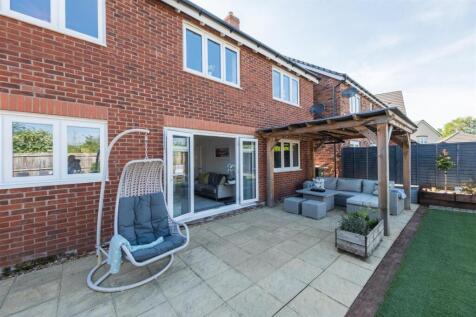 76 Ravencroft Street -053.jpg