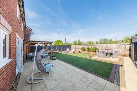 76 Ravencroft Street -054.jpg