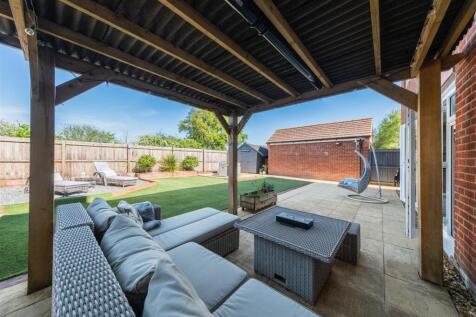76 Ravencroft Street -056.jpg