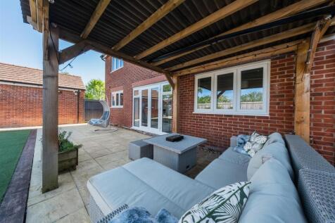 76 Ravencroft Street -061.jpg