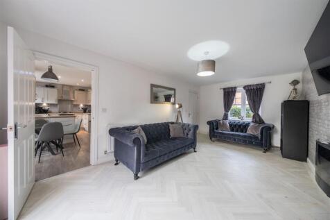 68 Western Way-017.JPG
