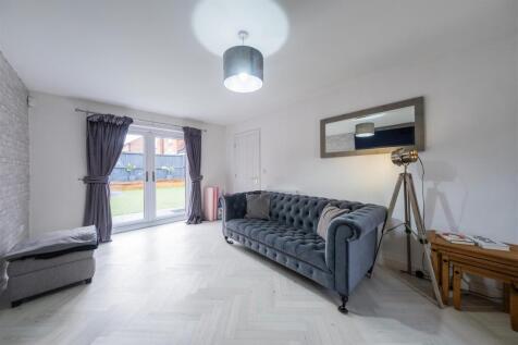 68 Western Way-015.JPG