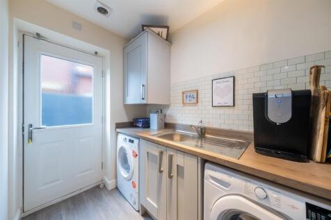 68 Western Way-024.JPG