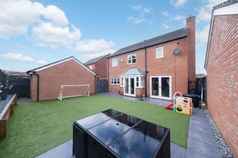 68 Western Way-031.JPG