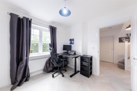 Family Room-013.JPG