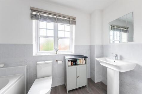 Bathroom-017.JPG
