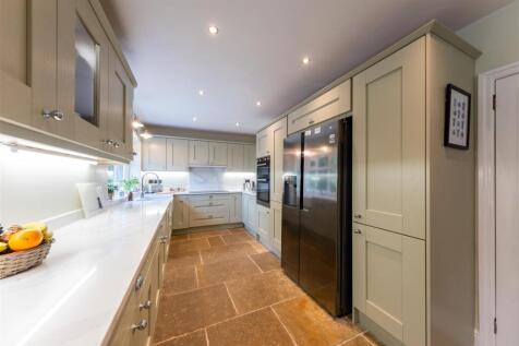 172 Swanlow Lane-002.jpg