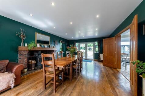 172 Swanlow Lane-015.jpg