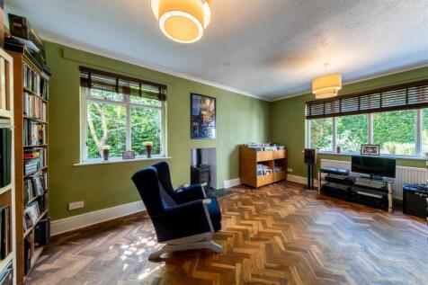 172 Swanlow Lane-026.jpg