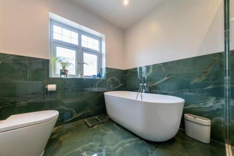 172 Swanlow Lane-049.jpg