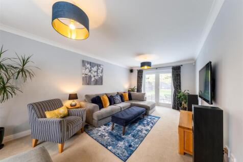 39 Shakerley Close-014.jpg