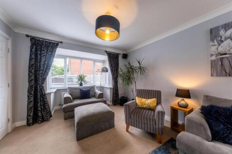 39 Shakerley Close-016.jpg