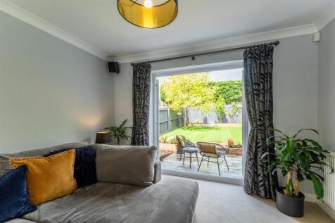 39 Shakerley Close-019.jpg