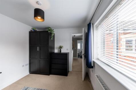 39 Shakerley Close-037.jpg