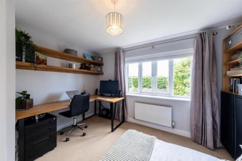 39 Shakerley Close-048.jpg