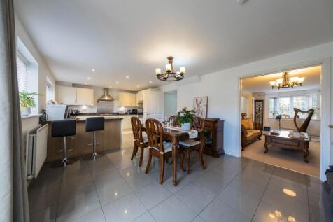 15 Holcroft Drive-007.JPG