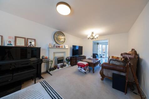 15 Holcroft Drive-011.JPG
