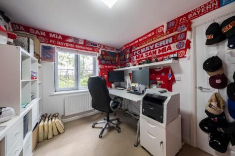 15 Holcroft Drive-014.JPG