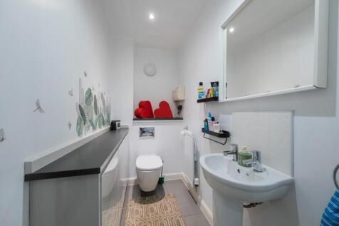 15 Holcroft Drive-016.JPG