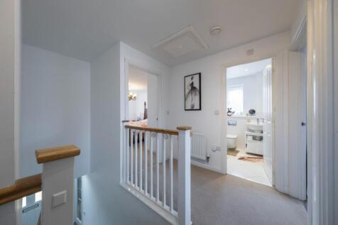 15 Holcroft Drive-032.JPG