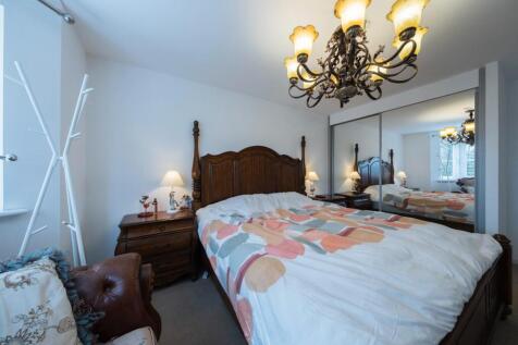 15 Holcroft Drive-023.JPG