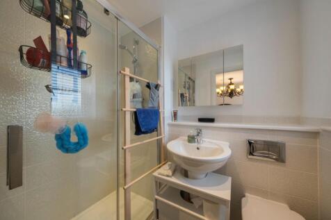 15 Holcroft Drive-024.JPG