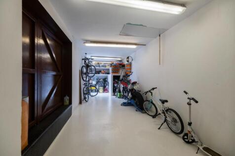 15 Holcroft Drive-034.JPG