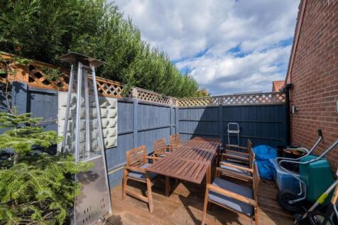 15 Holcroft Drive-037.JPG