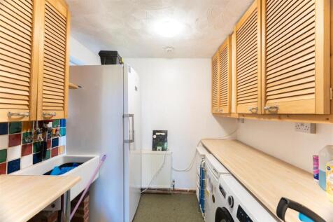 14 Barnside Way-12.jpg