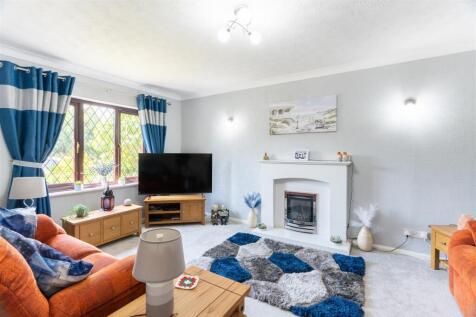 14 Barnside Way-17.jpg
