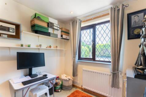 14 Barnside Way-18.jpg