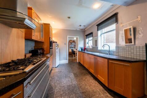 58 The Crescent-002.jpg