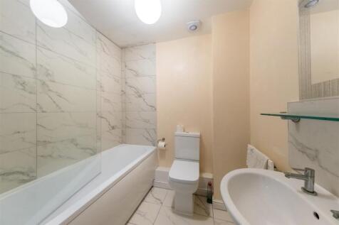 49 Arley Court-013.jpg