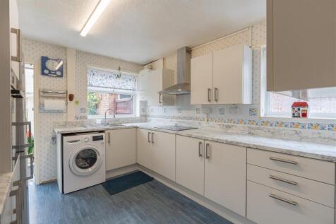 28 Siddington Avenue-1.jpg