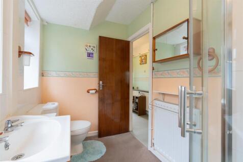 28 Siddington Avenue-22.jpg