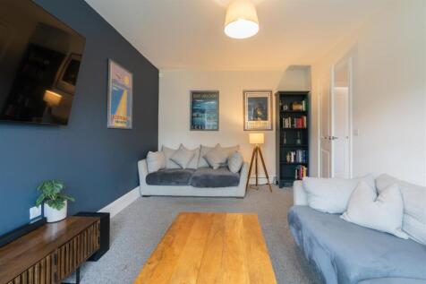 1 Beaufort Close-020.JPG