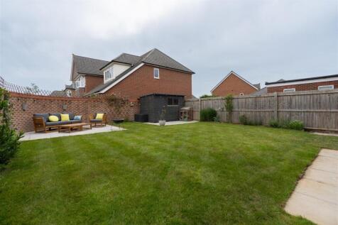 1 Beaufort Close-042.JPG