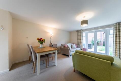 26 Holcroft Drive-002.jpg
