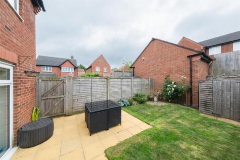 26 Holcroft Drive-011.jpg