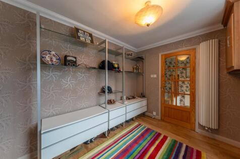 10 Meadow Close-015.jpg
