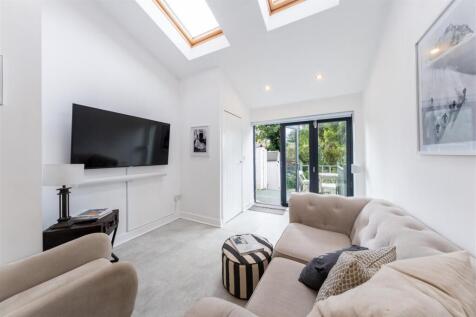 17 The Green-005.jpg