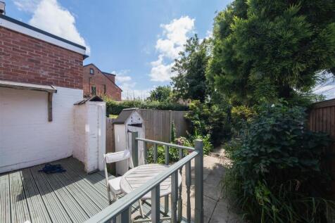 17 The Green-023.jpg