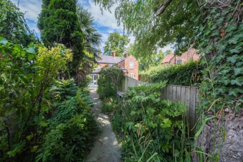 17 The Green-025.jpg