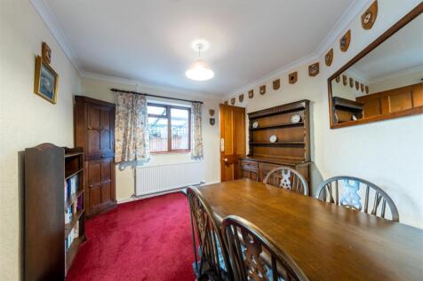 25 Frida Crescent-011.jpg