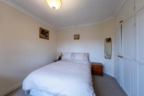 25 Frida Crescent-016.jpg