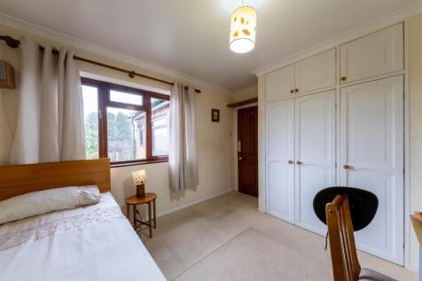 25 Frida Crescent-020.jpg