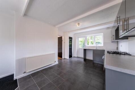 6 Stoneheys Lane-002.jpg