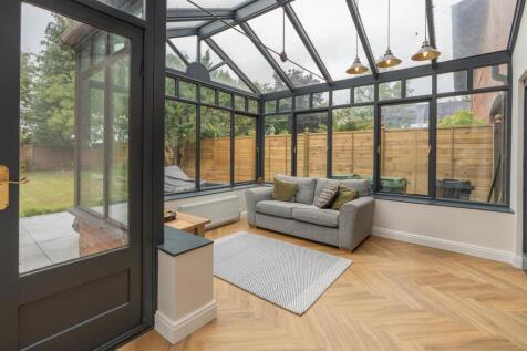 3 The Courtyard-11.jpg