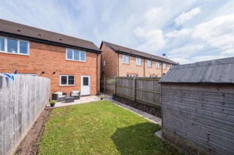 8 St James Court-023.jpg
